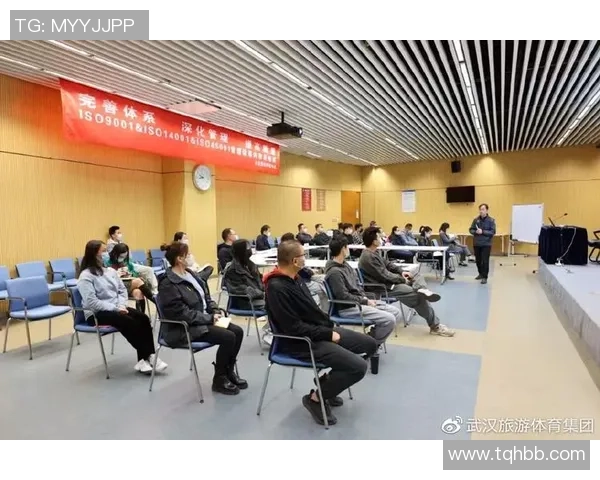 南京网球队运营体系解析与网球战术的深度融合探讨